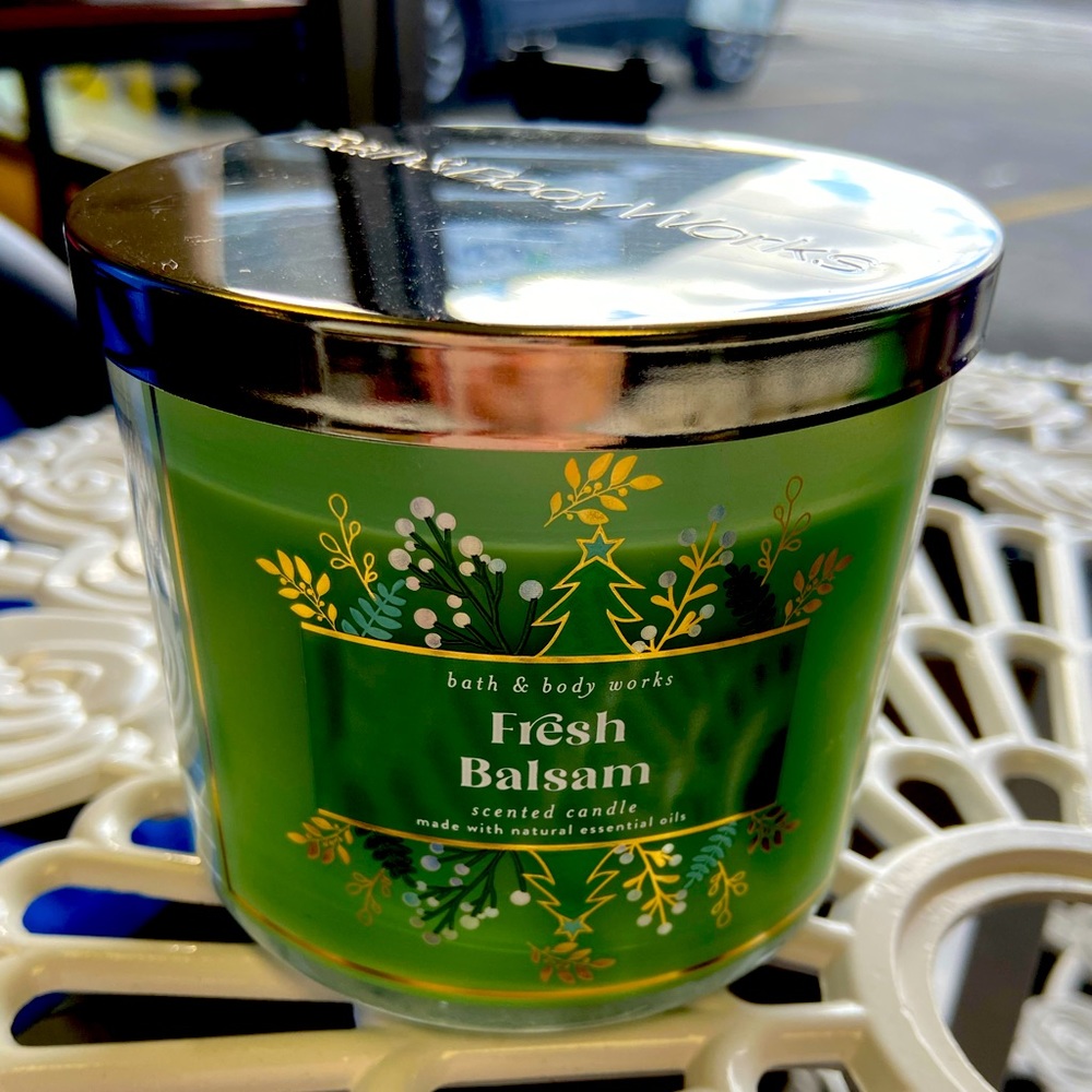 brand NEW Bath & Body Works full size candle